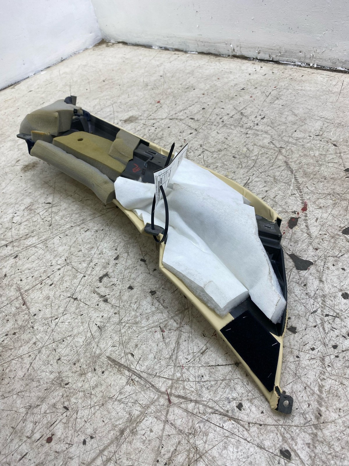 2010-2020 BENTLEY MULSANNE OEM REAR LEFT DRIVER SIDE C PILLAR TRIM COVER PANEL