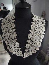 Antique handmade English Honiton bobbin lace Victorian collar Bertha