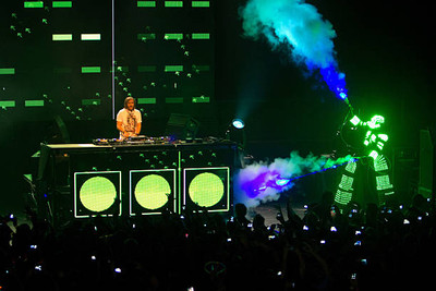 David Guetta at 95.5 Jingle Jam 2011 at The Fillmore on December 6- Old Photo 33