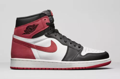 Nike air jordan track red hotsell