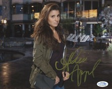 Shiri Appleby UnReal Autographed Signed 8x10 Photo ACOA 