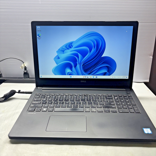 Dell Latitude 3570, 700GB SSD, Intel Core i7-6500U | 16GB RAM, WIN 11PRO *READ*