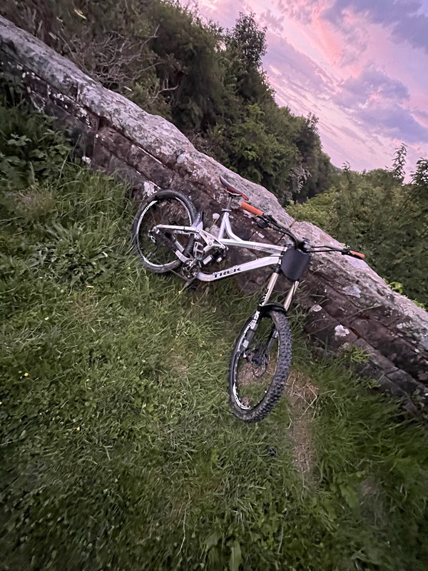 Trek session 88 downhill