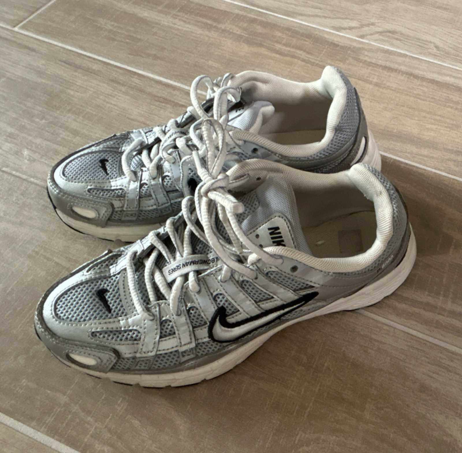Size 4.5y Athletic Running Shoes Comfortable Casual