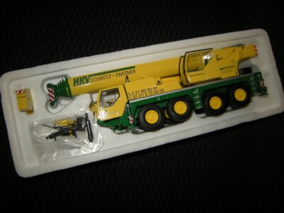 1:50 Conrad Liebherr LTM 1070-4.1 Mobilkran ''HKV Schmitz u. Partner'' WERBEMODELL