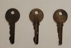 3 VTG USPS POST OFFICE BRASS KEYS DO NOT DUPLICATE GARDNER & PACIFIC INDUSTRIES — photo 5