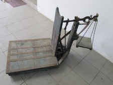 Balance à grains ancienne