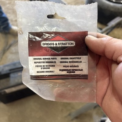 Briggs & Stratton 497413S / 296811 Fuel Pipe Tube Pick-Up Screen (1K)