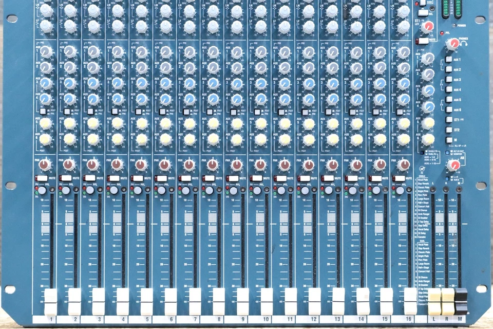 Allen & Heath MixWizard WZ3 16:2 Compact 16 Mono Mic/Line Inputs Console Mixer - Image 3 of 4