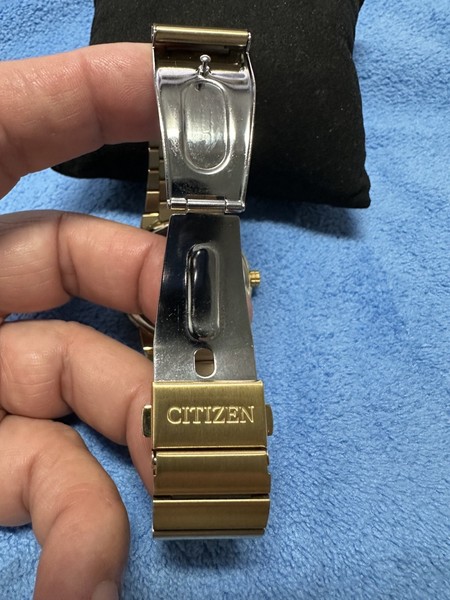 Reloj Citizen Eco-Drive negro para hombre - AU106256G 5