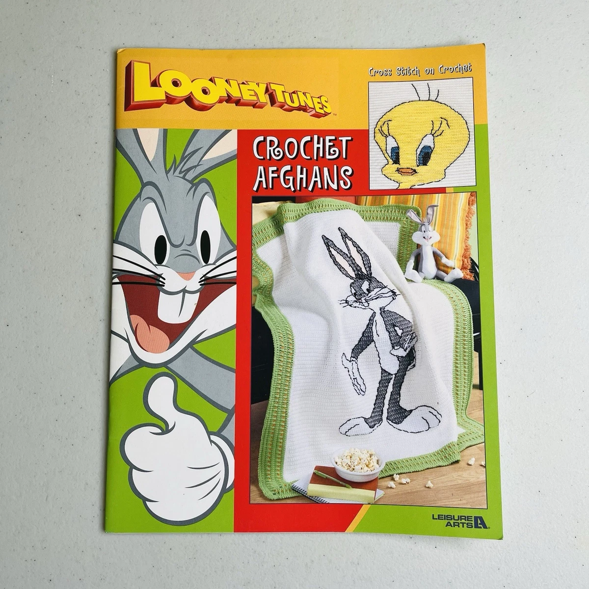 Folleto Looney Tunes Crochet Afghans Leisure Arts 2003 Taz Tweety Bugs Bunny
