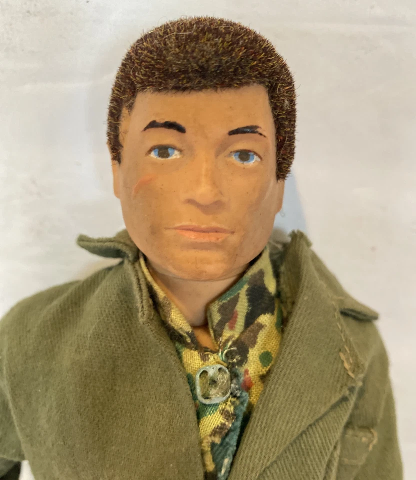 Figura de acción Hasbro GI Joe con ropa camuflada y mono naranja raro de colección 1974 Foto 3 de 4