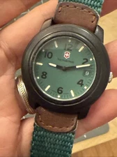 Victorinox Swiss Army Inox Watch Green Dial As Is 166ft Water Resistance black