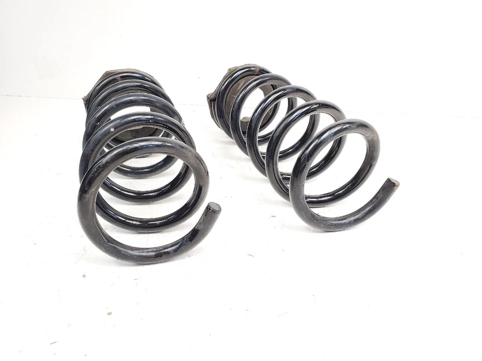 CONJUNTO DE MOLAS HELICOIDAIS TRASEIRAS NISSAN PATHFINDER 3.5L AWD 2017-2020 FABRICANTE DE EQUIPAMENTO ORIGINAL 34K MILHAS - Imagem 3 de 4