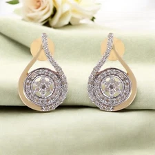 Dazzling 1.10 Cts F/VS1 Round Brilliant Diamonds Stud Earrings 14K Yellow Gold