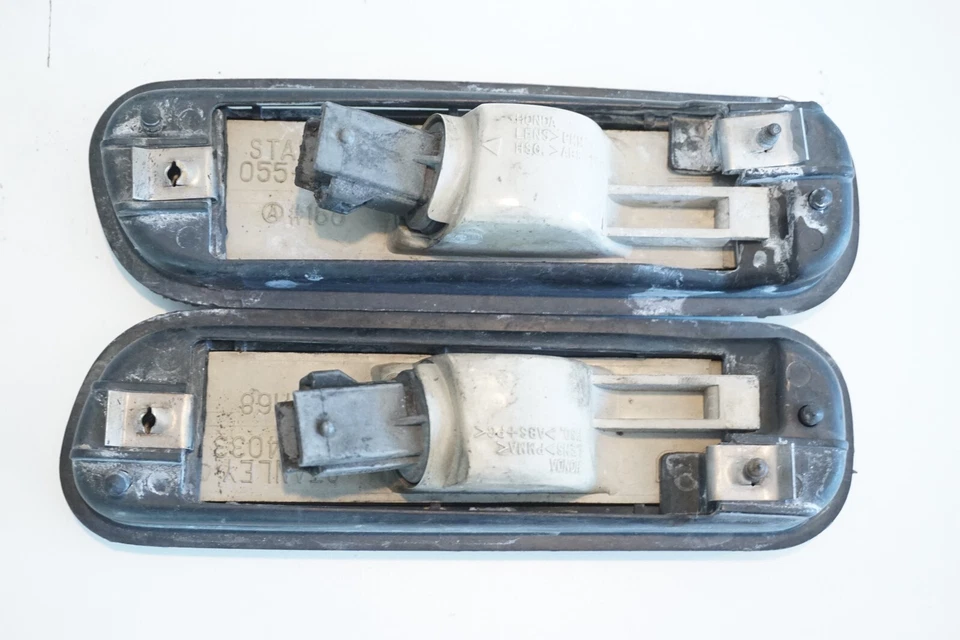 Reflectores de parachoques trasero Honda Prelude 1992-1996 OEM Stanley Foto 4 de 4