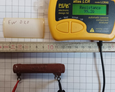 Lastwiderstand 100 Ohm Porzellan rot - 1 Stück EW020