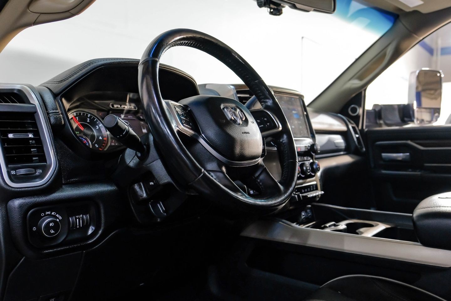 2022 Ram 3500 Laramie HO CUMMINS Aisin Auto 18" METHOD 33" A/T thumbnail 3