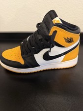 Jordan Air Jordan 1 Mid (GS) Kids US 6.5 Yell...
