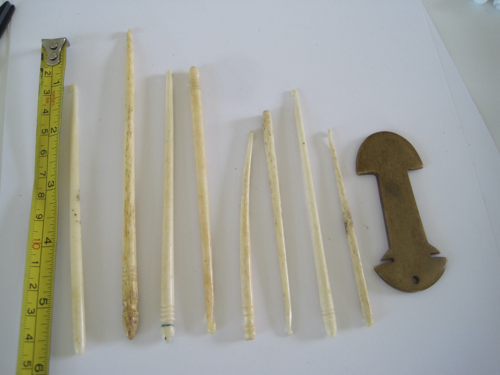 Lacemaking BONE LACE BOBBINS THREAD WINDER Bodkin Lot 9