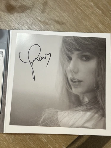 Taylor Swift The Tortured Poets Department Vinyl With Hand Signed Photo W/ HEART