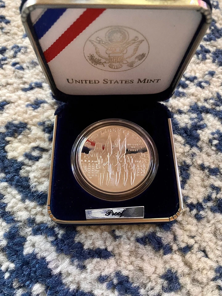2002 W West Point Military Academy BU Silver One Dollar UNC Coin with Box + COA - Image 3 of 4