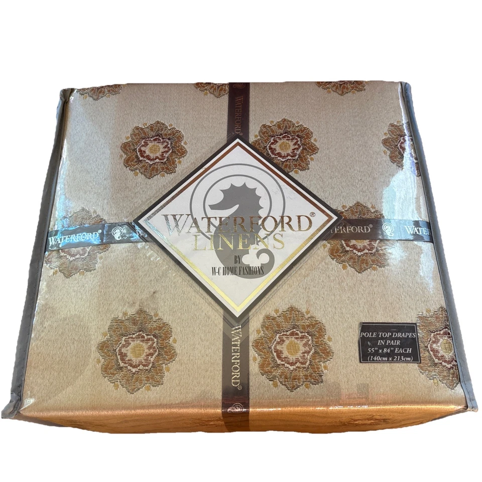 Cortinas doradas Waterford Delaney dos paneles 55" x 84" (2) / tela Delaney Foto 2 de 4