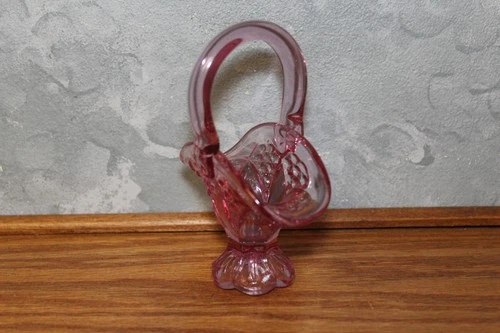 ESTATE FIND! Vintage Fenton Pink Art Glass Miniature Basket Ruffled Edge 4.5"
