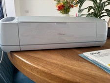cricut maker 3 machine bundle, really good condition