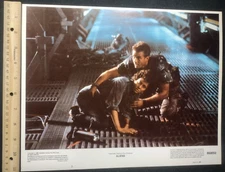 1986 Original Aliens Ripley/Hicks Weaver Fox Press Kit Movie Lobby Card Mint JC