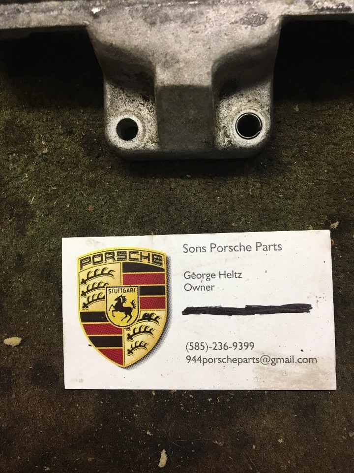 Cubierta torre leva delantera PORSCHE 944 944 105 129 Foto 2 de 3