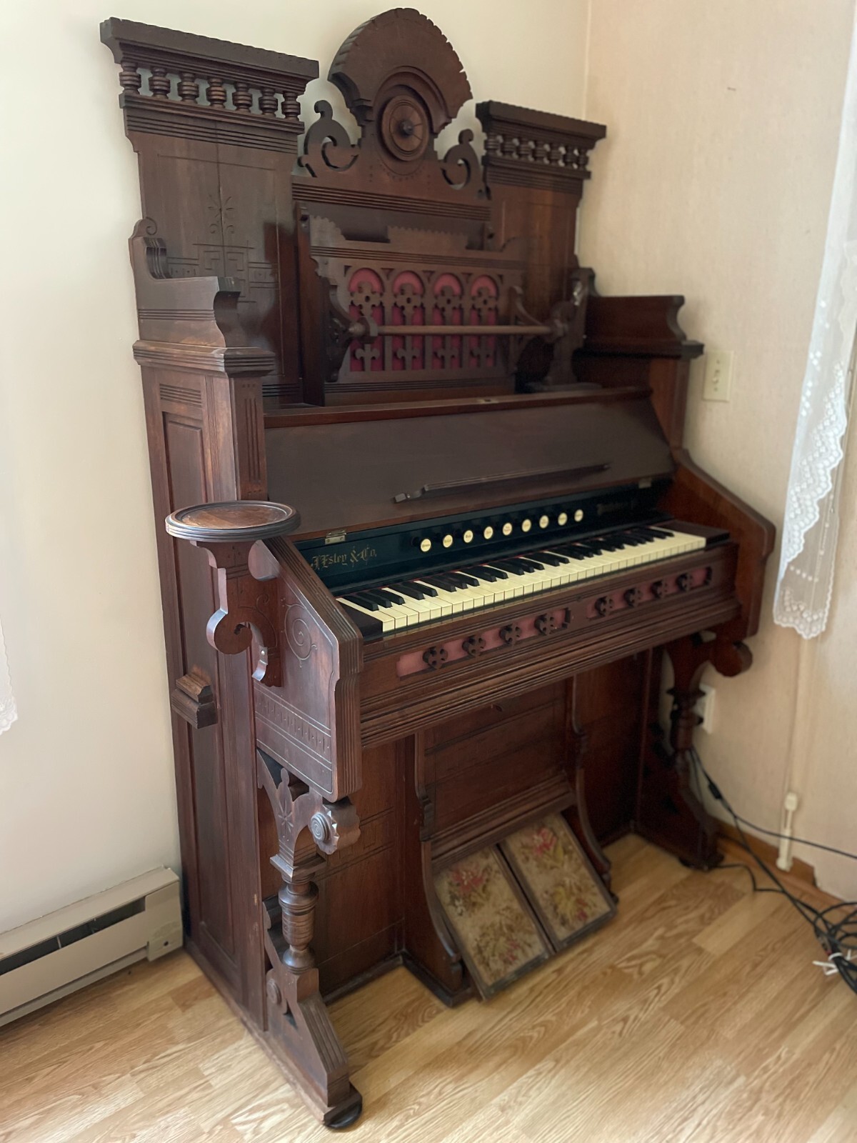 Antique J. Estey & Co. Pump Organ Brattleboro VT. Vox Humana Tremolo