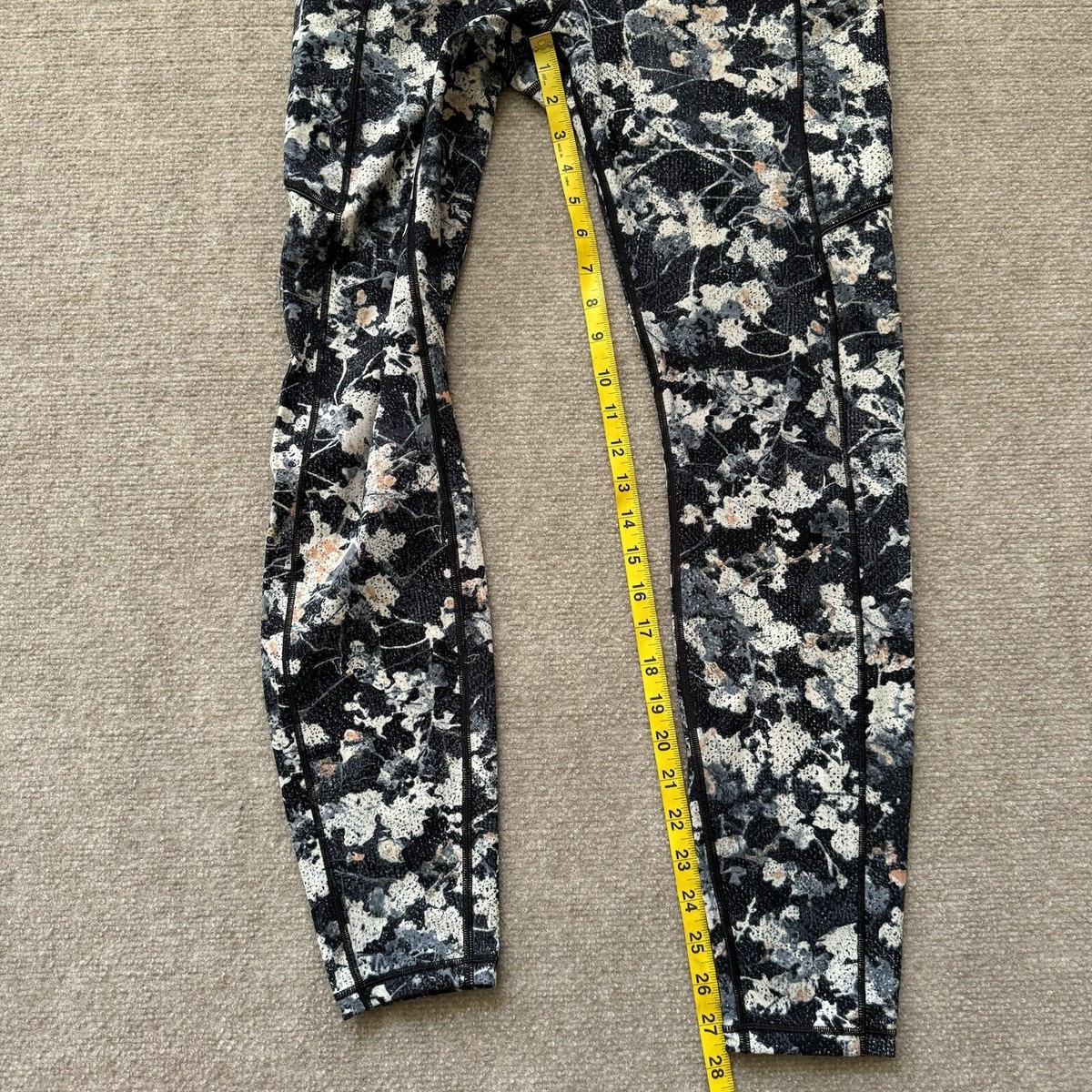 lululemon - わお！。speed up tight spring bloom Lululemon Speed Up Tight *Full-On Luxtreme 28