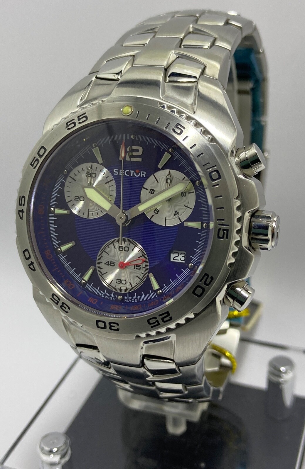 Foto 4 di 24
