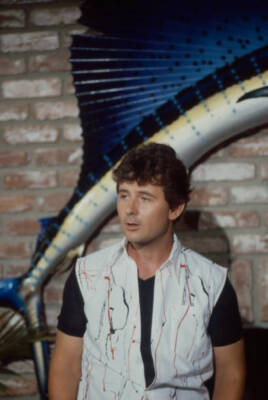 Fred Grandy in the tv special 'The Real Trivial Pursuit' based- 1985 Old Photo 5