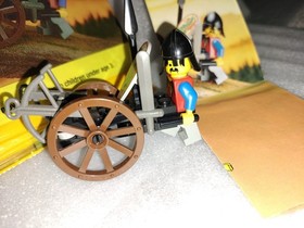 LEGO Castle: Crossbow Cart (1712) Comes With Instructions And Original Packaging
