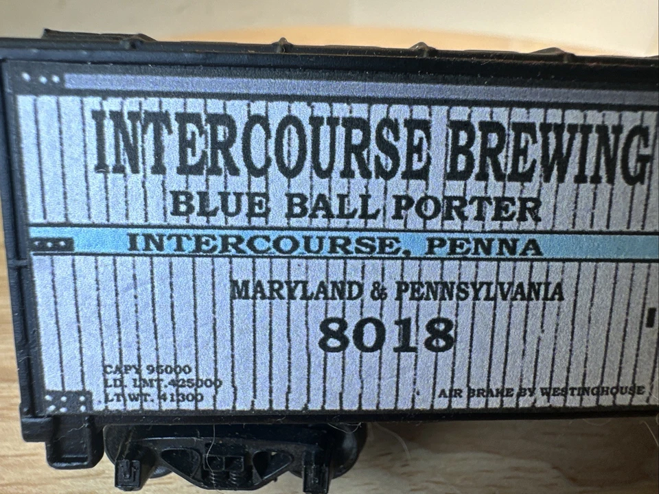 CUSTOM LETTERING HO SCALE NYC BILLBOARD BEER REEFER INTERCOURSE BREWING COMPANY - Image 2 of 4