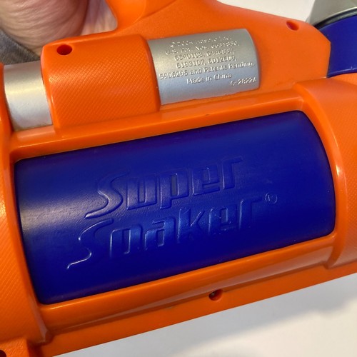 Super Soaker Flash Flood Water Gun Orange 2006 Hasbro Working 2 Spray Modes - Foto 15 di 17