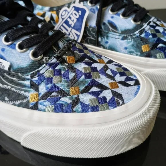 Vans Men's Authentic 44 DX Anaheim Factory Sneaker in Amazing