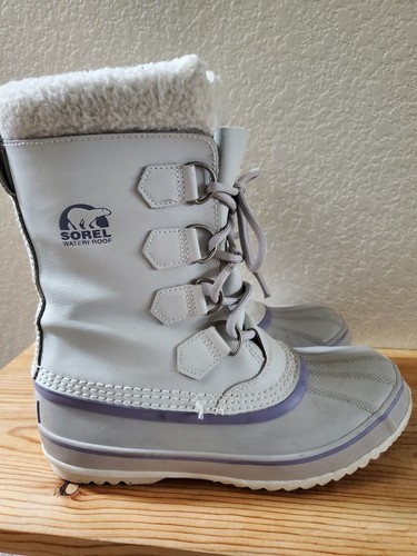SOREL White \u0026 Purple Snow Boots (US 