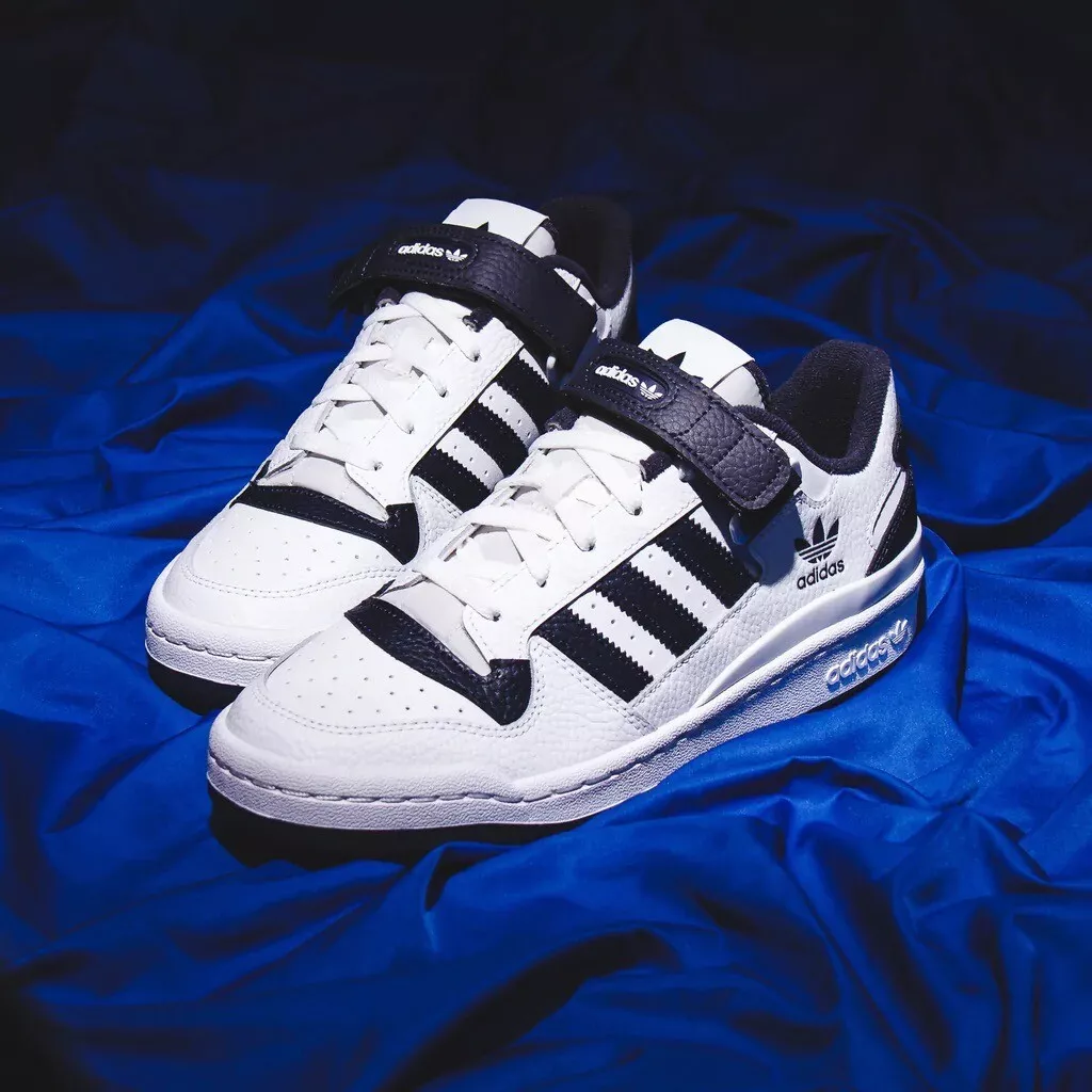 White adidas sales original trainers
