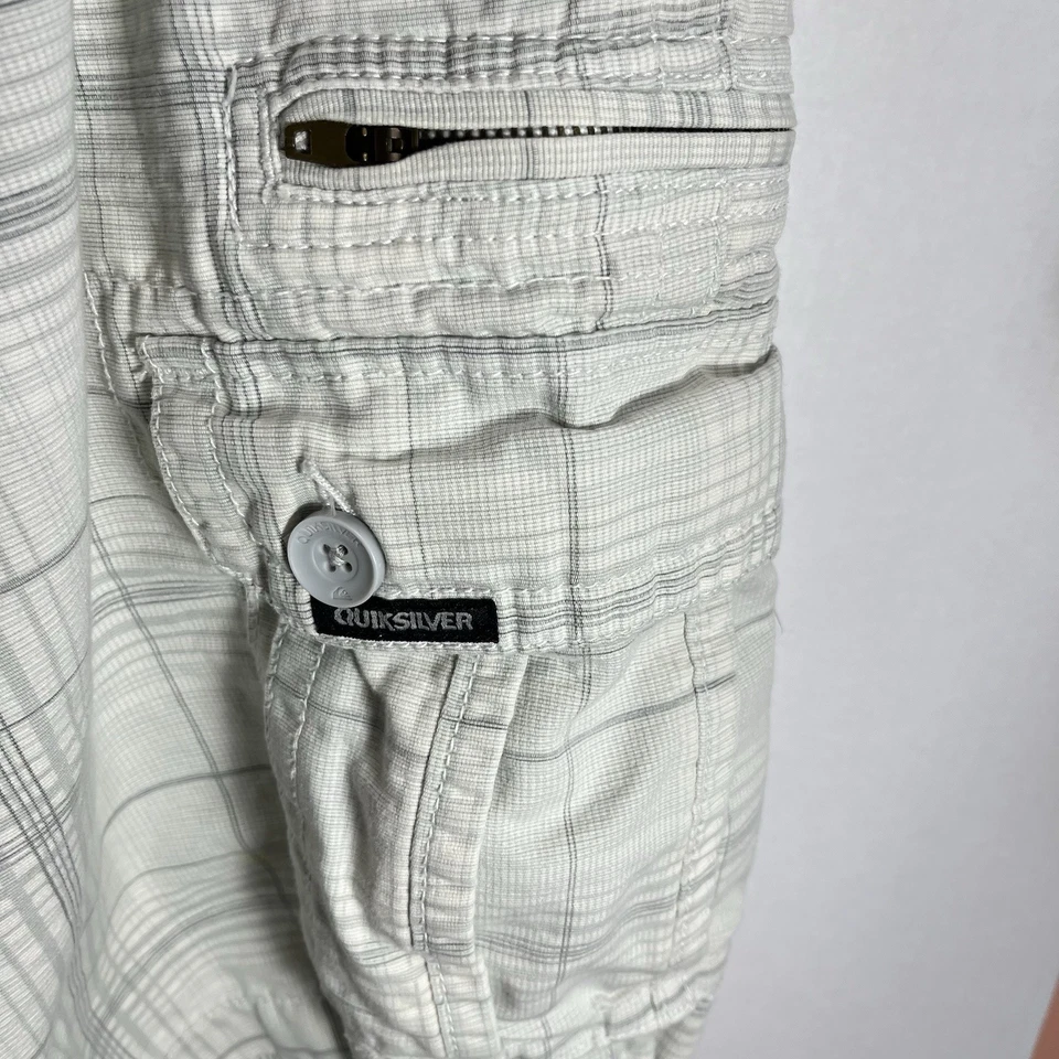 Pantalones cortos cargo Quicksilver a cuadros para hombre talla 32 Foto 3 de 4