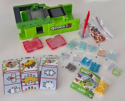 Qixels 3d Maker Kit - 3D cubes, templates, instruction manual, and tools