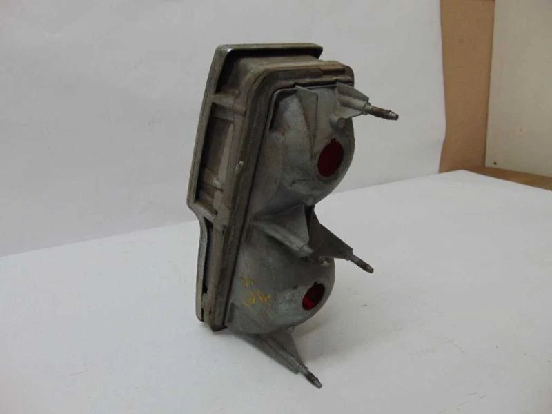 Oldsmobile 98 1967 noventa y ocho pasajeros luz trasera lateral lámpara lente Foto 4 de 4