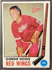 1969 Topps Hockey  # 61  GORDIE HOWE ( RED WINGS )  HOF LEGEND !   NM-MT SHARP !