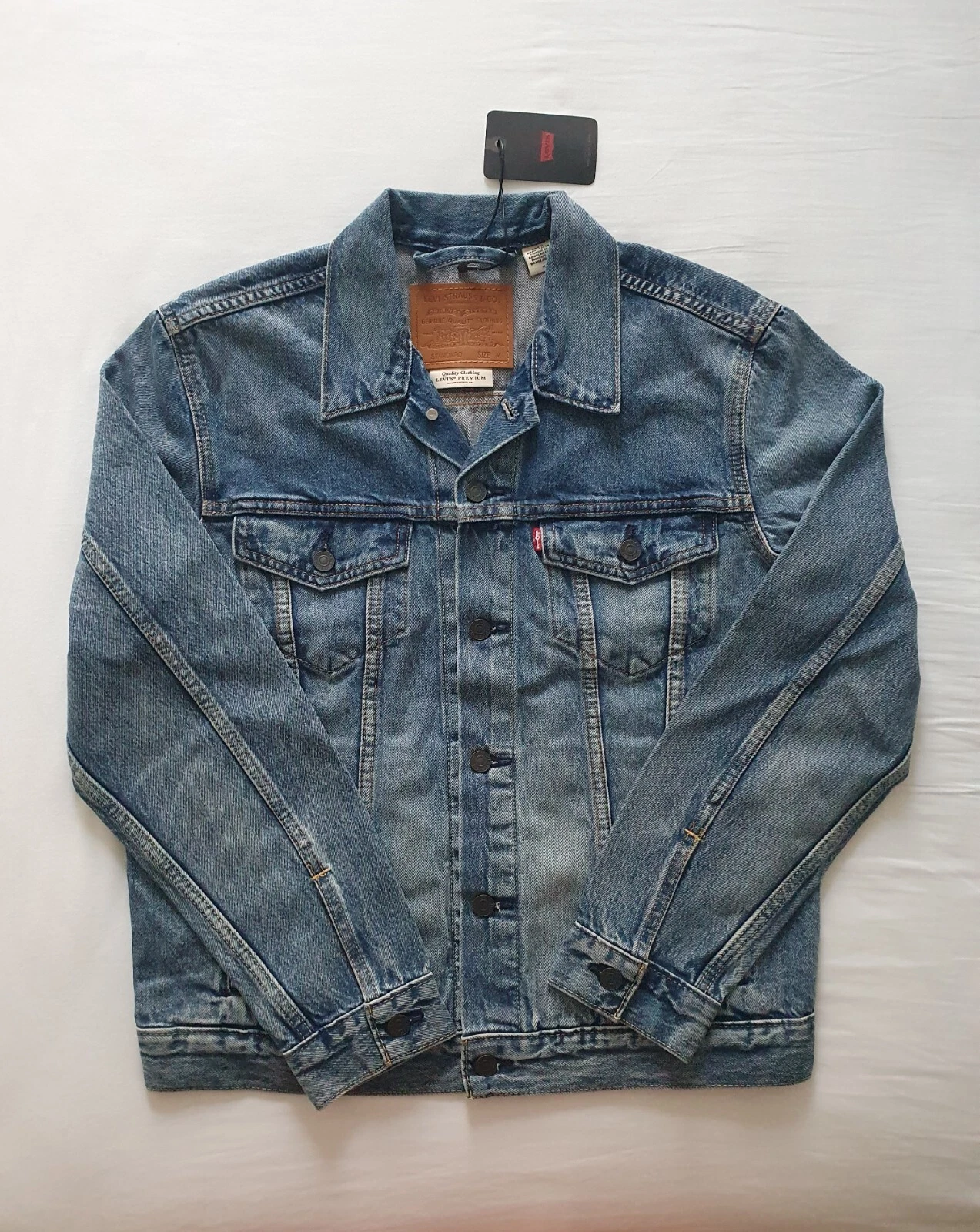 Levi's Men's Skyline Trucker Denim Jacket in Medium (RRP £100)