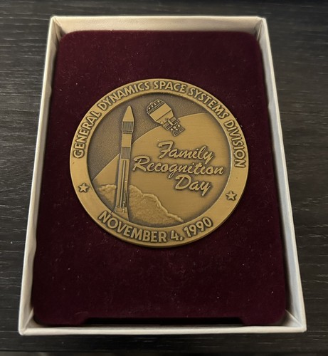 Vintage General Dynamics Space Family Space Systems Recognition Day Medal 1990