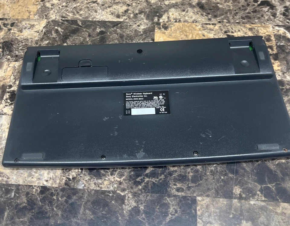 Sony WEB TV Slim Compact Wireless Keyboard Black SWK-8640 - Image 2 of 4