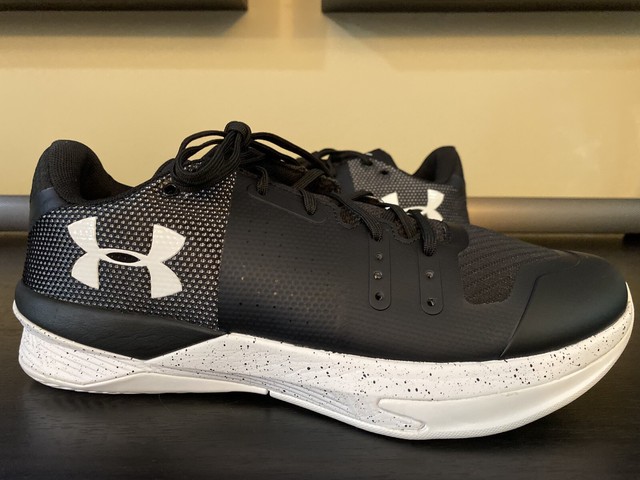 under armour women's block city volleyball shoe