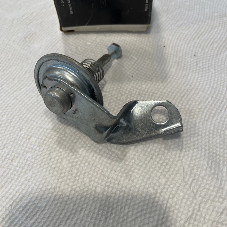 NOS GM 3758594 Carburador Dash Pot 1959-65 4BL Chevrolet OEM Foto 3 de 4